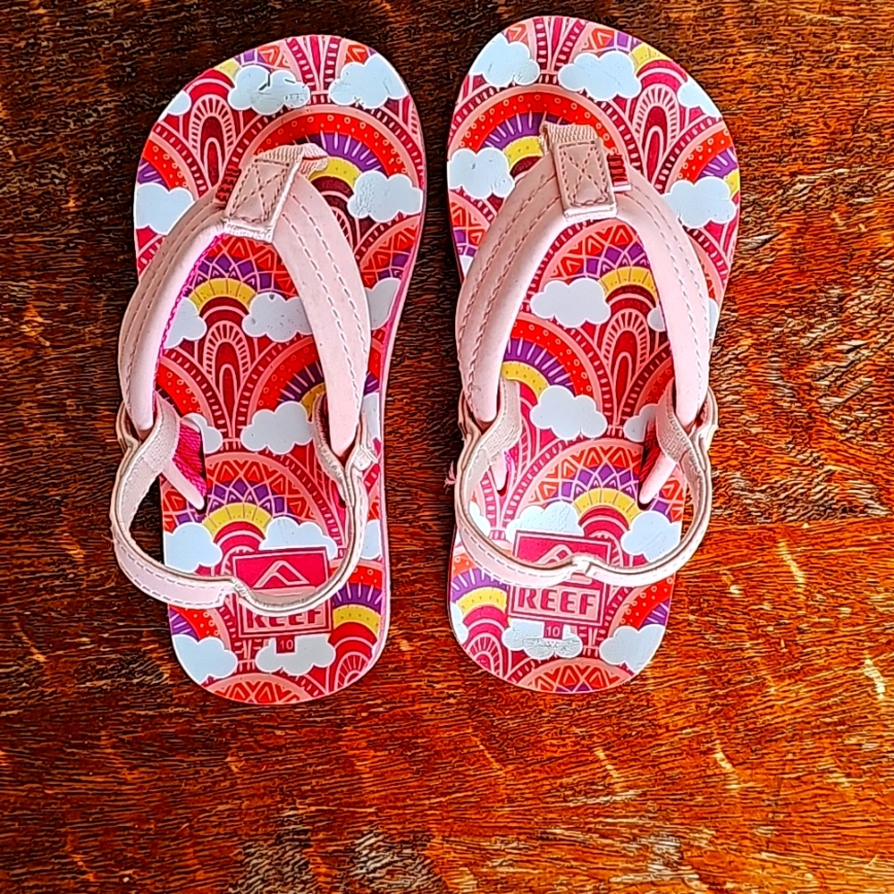 Girls sz 10 pink print flip flops